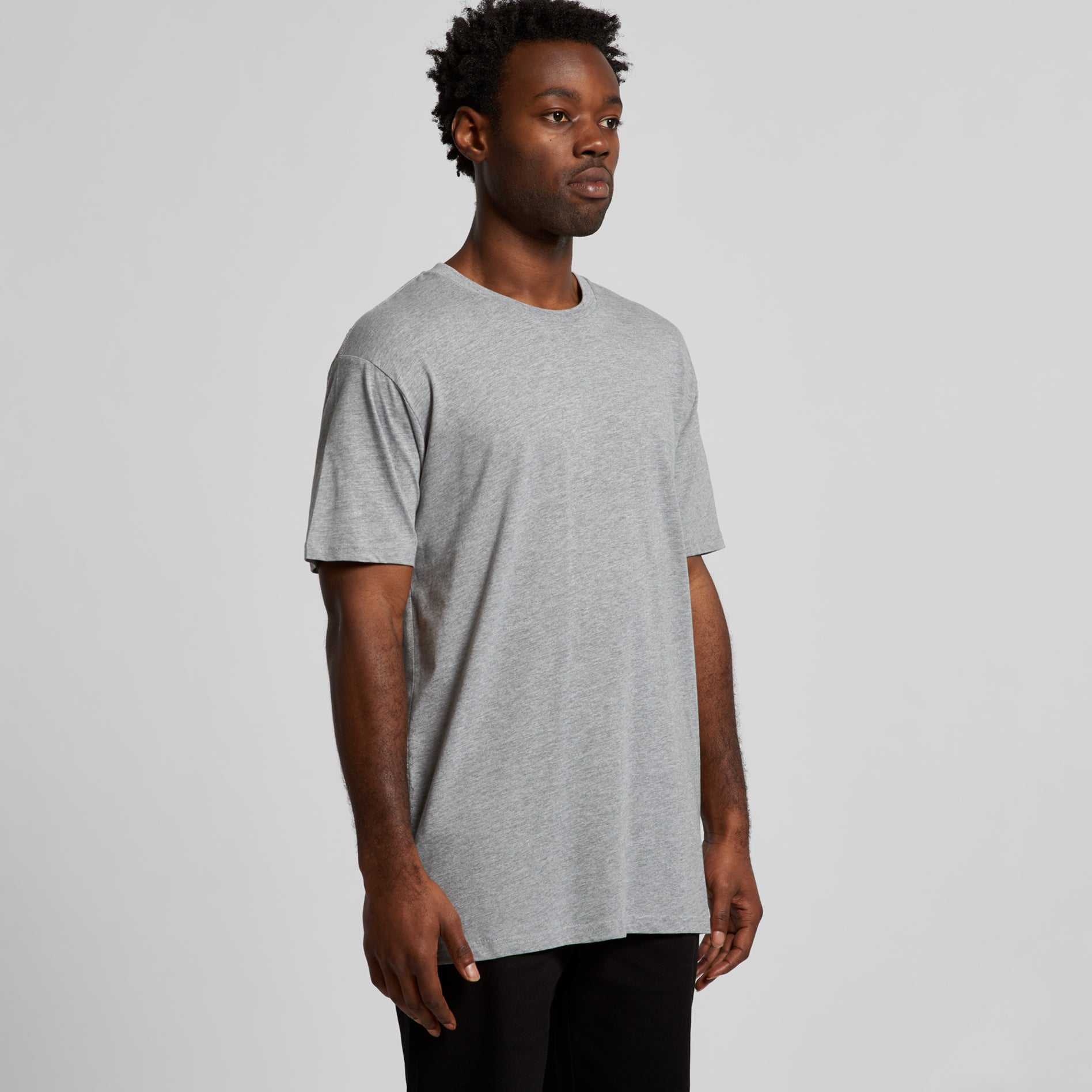 CUSTOMIZABLE - THE BASIC TEE - UNISEX